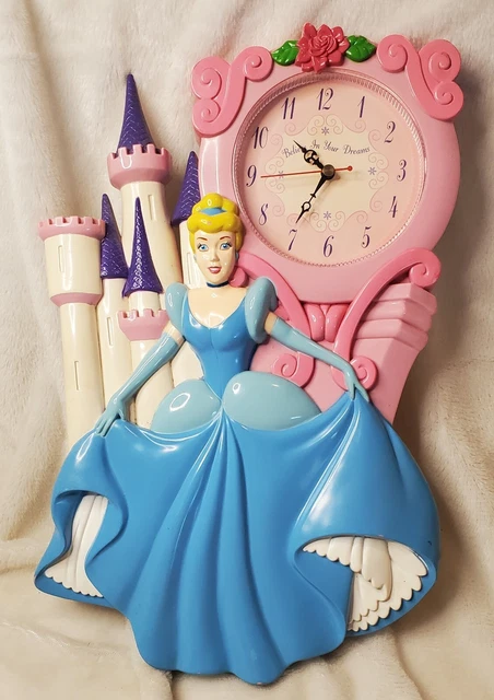 VINTAGE CINDERELLA WALT Disney Wall Clock 11