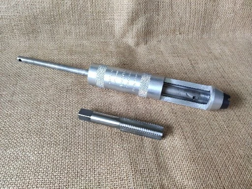 Strumento originale Armstrong inserto filo elicoidale e rubinetto 5/8" - 11 UNC