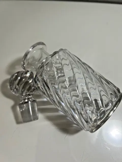 Superbe flacon en cristal de Baccarat modèle bambou tor 14,5 cm 3