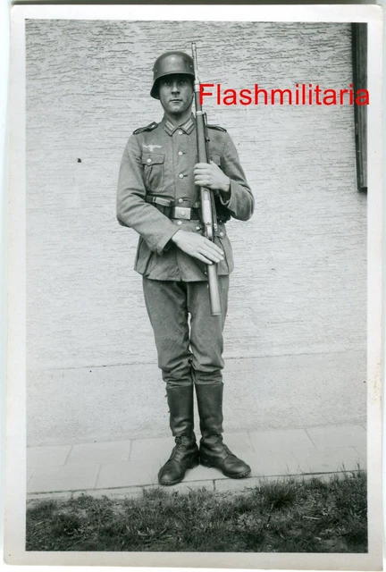 Photo Reproduction Historique - Soldat Allemand WWII Avec Sturmgewehr STG 44 - Neuf