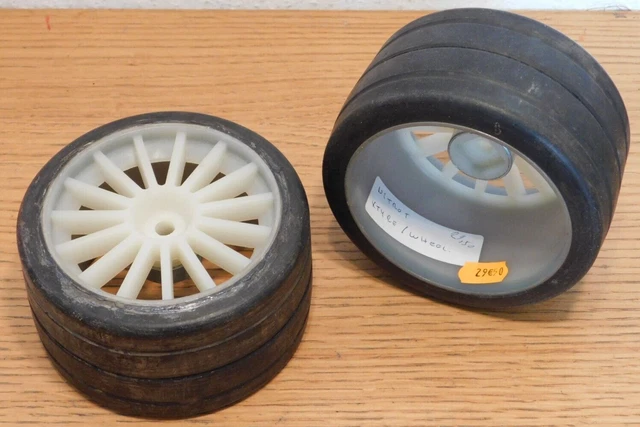 Ensemble de Pneus et Roues de Voiture RC Haute Adhérence 4 Paires pour Voitures de Tourisme 1/10 - Pneus en Caoutchouc Souple avec Moyeux de 12mm, Noir, Type H Ensemble de Pneus et Roues de Voiture RC Haute Adhérence 4 Paires pour Voitures de Tourisme 1/10 - Pneus en Caoutchouc Souple avec Moyeux de 12mm, Noir, Type H