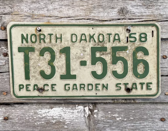 1958 North Dakota Truck License Plate T31-556 ND ‘58 Peace Garden State