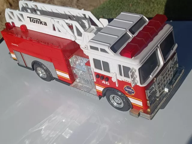 Tonka Firetruck TKFD #46 With Ladder Makes Sound & Lights Flash Fire Engine SALE