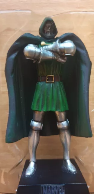 Marvel Figurine Collection Nº 10 Doctor Doom + Revista --Retocada