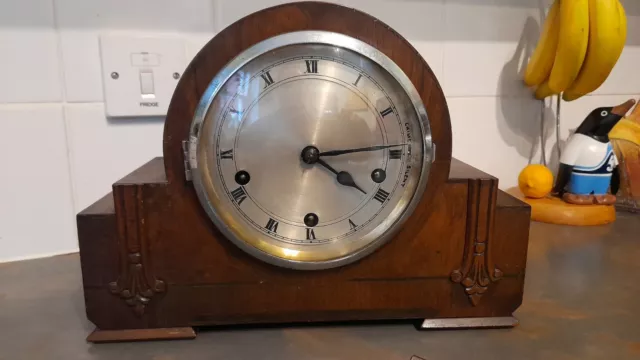 English 1940's Art Deco Mantle Clock /Chimes,Key,pendulum Working Needs Tweeking