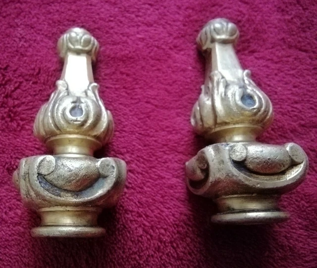 Paire D'embouts En Bronze Pour Tringle à Rideaux – Style Ancien, Occasion
