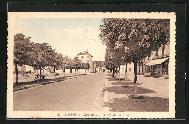 CPA Podensac, Place de la Mairie 1949