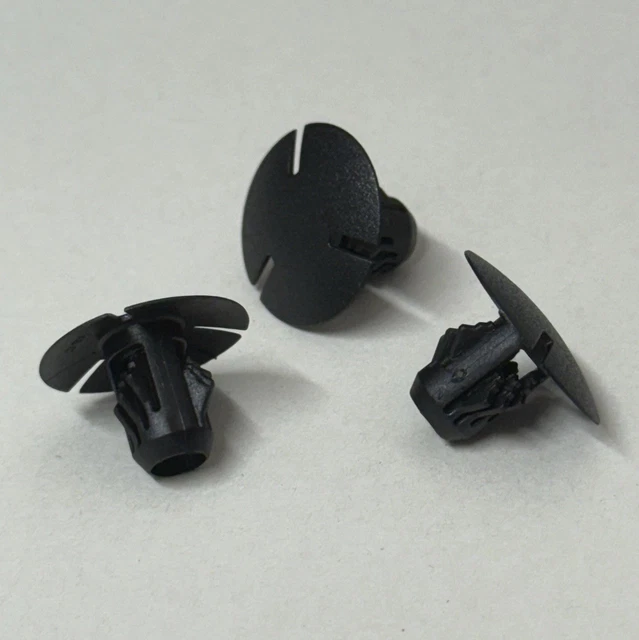 Genuine Mercedes S124 W124 Pillar Panel Clip Set – 3 Pieces OEM 0089885578