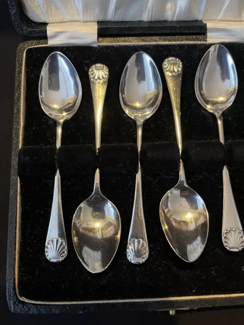 Set Of Six vintage Solid Sterling Silver Coffee / Tea Spoons. Birmingham 1946. 3