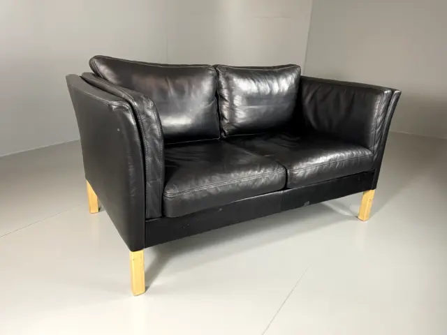 EB5698 Vintage Danish 2 Seat Black Leather and Vinyl Sofa, Retro, MCM M2SS