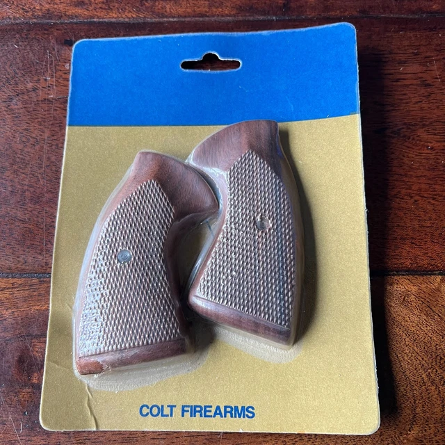 VINTAGE WOOD CHECKERED Colt Revolver Grips D Frame Detective Special