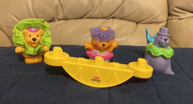 Fisher Price Little People TEETER TOTTER CIRCUS SEE SAW With 3 Figures