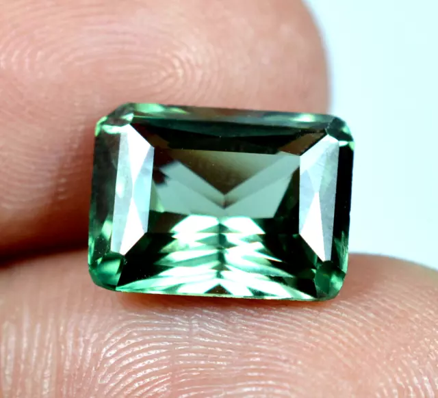 VVS Ceylan's Natural Green Sapphire 4.60Ct Emerald Certified Loose Gemstone C804