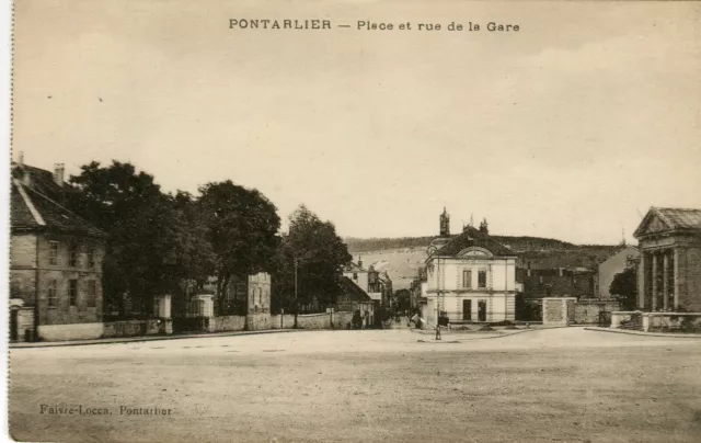 France Pontarlier - Placer Et Rue de La Gare Vieux Carte Postale