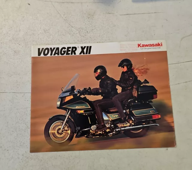 1992 Kawasaki Voyager XII Motorcycle Sales Brochure Data Sheet ZG1200-B6 Specs