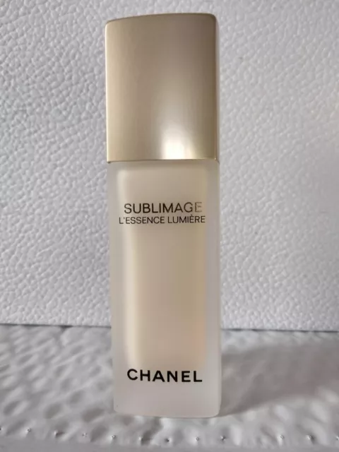 CHANEL SUBLIMAGE L'ESSENCE Lumiere Ultimate Light- Revealing