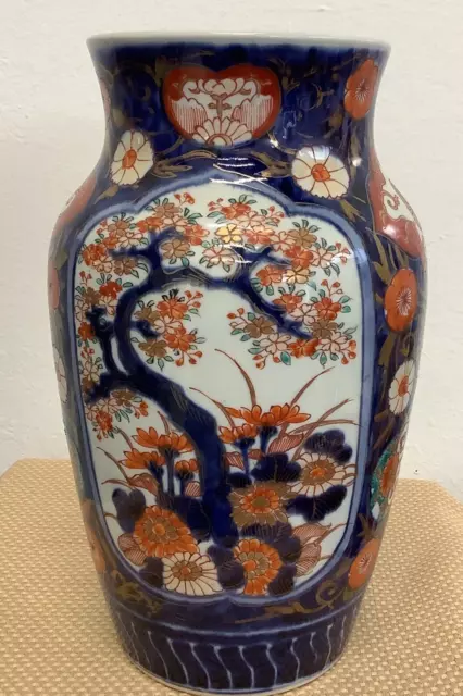 Antique Japanese porcelain IMARI Vase