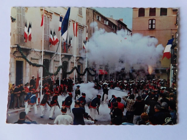 83 Var Carte Postale  Saint-Tropez N°76 La Bravade
