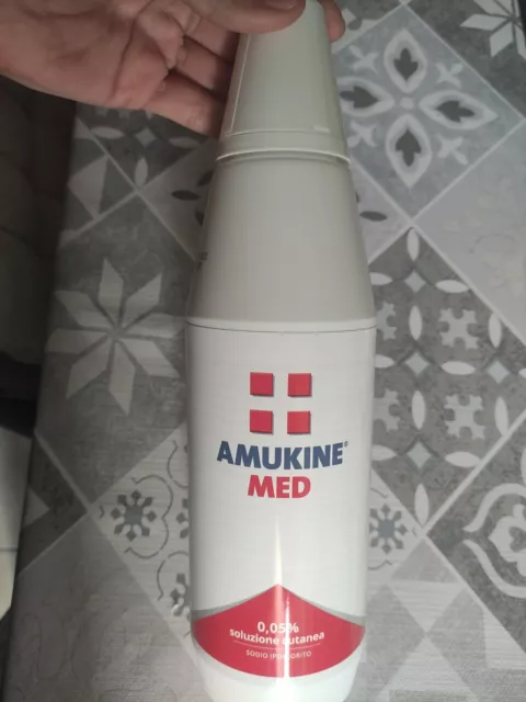 AMUCHINA MED DISINFETTANTE 1000 ml