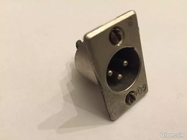 Embase XLR mâle 3 poles