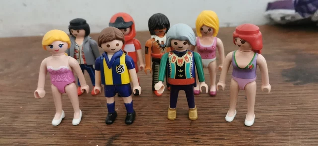 Gros lot de personnages et accessoires divers Playmobil ( + 200 pièces )