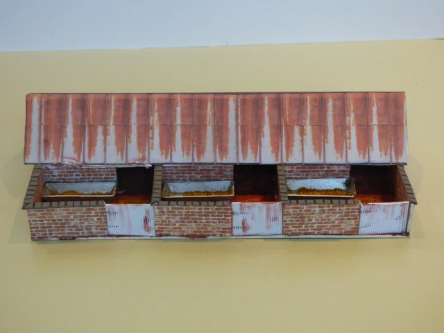 NICELY DETAILED SCRATCHBUILT OO Scale Farm Building - Triple Pig Sty £ ...
