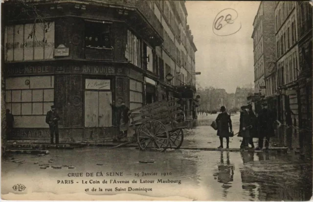CPA PARIS 7e - Le Coin de l'Avenue de Latour Maubourg et... (64482)