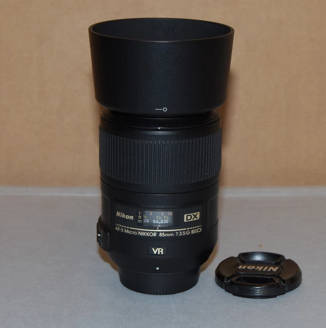 Nikon AF-S DX Micro NIKKOR 85mm f/3.5G ED VR Lens With Hood & Caps - Nice Shape