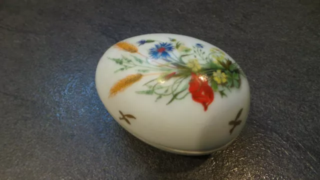 ancien oeuf en porcelaine de limoges