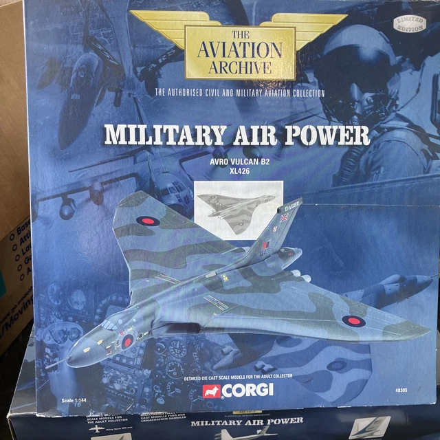 Corgi 1/144 Avro Vulcan K.Mk 2 – AA31203, 50 Sqn, XJ825, 1982, édition Limitée