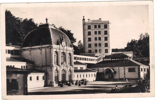 SAINT HONORE LES BAINS - Parc de l'établissement thermal   (7226)