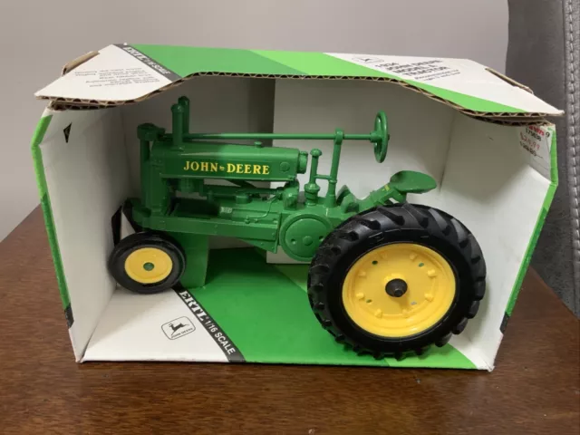 ERTL John Deere Model A 1934 Tractor - 1:16 Die-Cast Metal Toy NIB