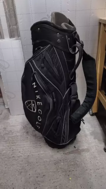 Golf cart bag by Nike. 6 way dividers.