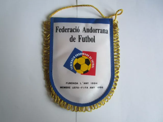 Kleiner Wimpel "Federacio Andorrana de Futbol"  11,5 x 9,5 cm