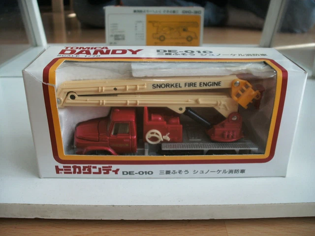 Camion Mitsubishi Fuso Tomica Rouge échelle 1/127 - Modèle Réduit Diecast Occasion, Série Rare, état Vérifié