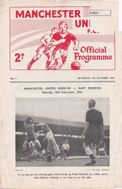 Lot 70 - MANCHESTER UNITED - A RARE PROGRAMME FOR THE