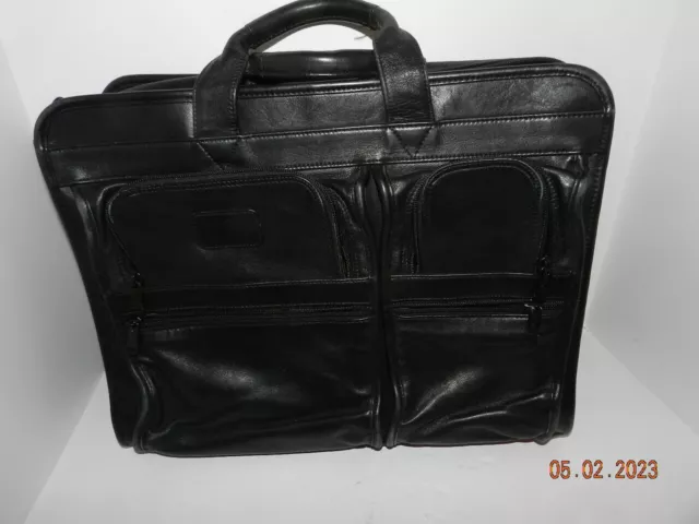 Tumi Alpha Deluxe Black Leather Messenger Bag Briefcase 9625D3 laptop case