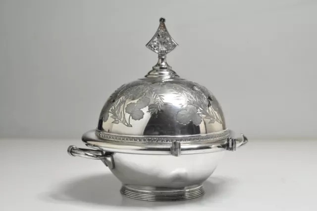 MERIDEN BRITANNIA COMPANY 4966 Silver Plated Domed Butter Dish Antique