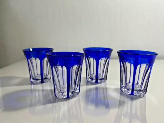 Super ensemble 4 verre à liqueur cristal taillé overlay bleu St louis Baccarat ?