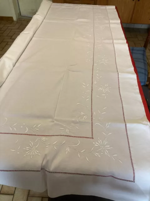 Ancien drap et ces 2 taies brodé fleur ajouré