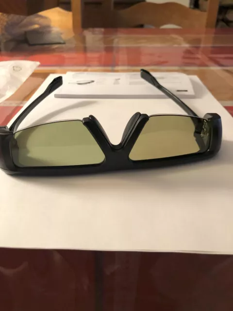 Les lunettes 3D actives pour les TV LCD Sharp AN-3DG20B sont disponibles -  Le Monde Numérique