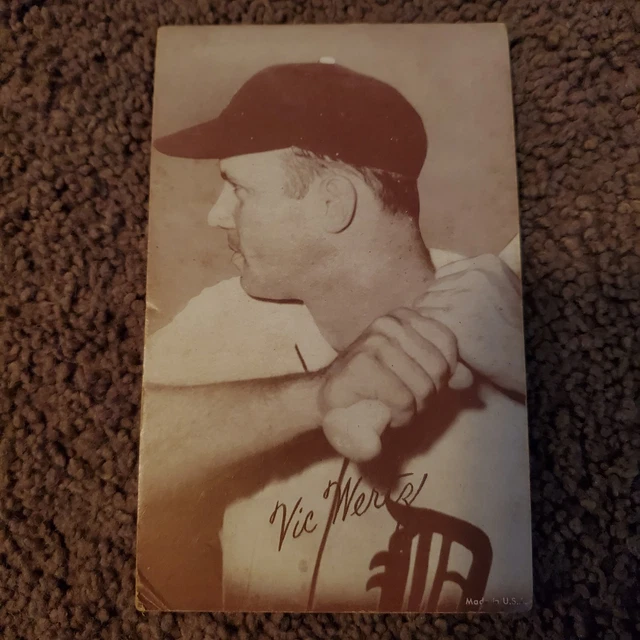 Photos, Vintage Sports Memorabilia, Sports Mem, Cards & Fan Shop