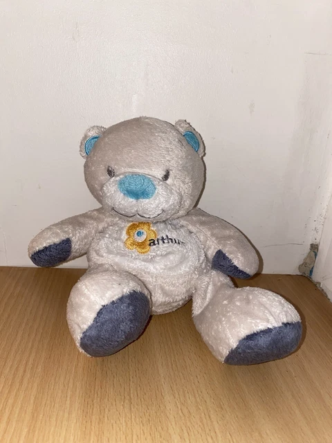 peluche doudou ours beige blanc bleu jaune fleur arthur et lola
