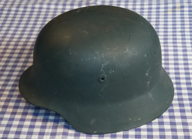 Wehrmacht Stahlhelm bzw Polizei BGS Bundesgrenzschutz M35 M40 66er casque