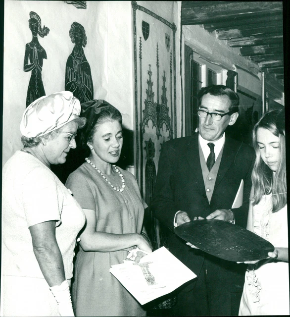 Patricia Butler - Vintage Photograph 2860286