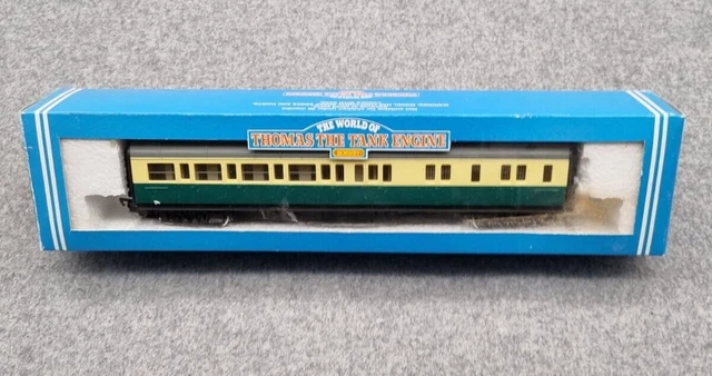 HORNBY RAILWAYS OO Guage Thomas Friends Gordon s Express Brake Coach hornby-railways-oo-guage-thomas-friends-gordon-s-express-brake-coach
