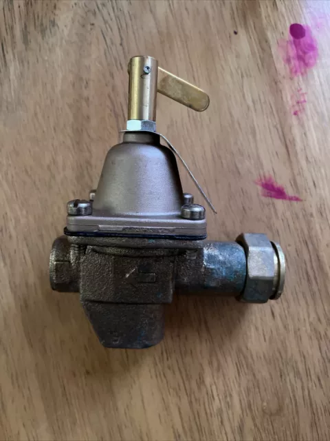 WATTS B1156F Pressure Regulator,1/2 In,10 to 25 psi