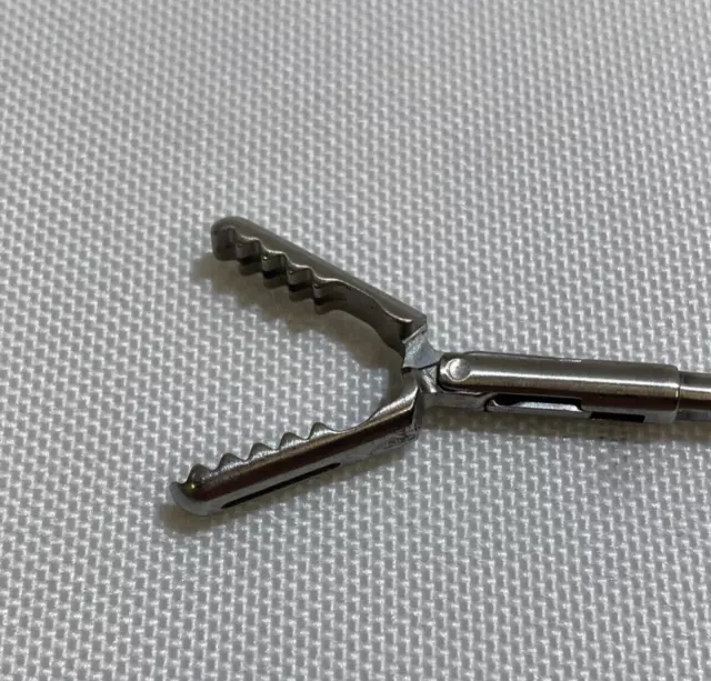 Olympus A64070A HiQ+ 5mm x 330mm Double Action Alligator Grasper Forceps Insert 2