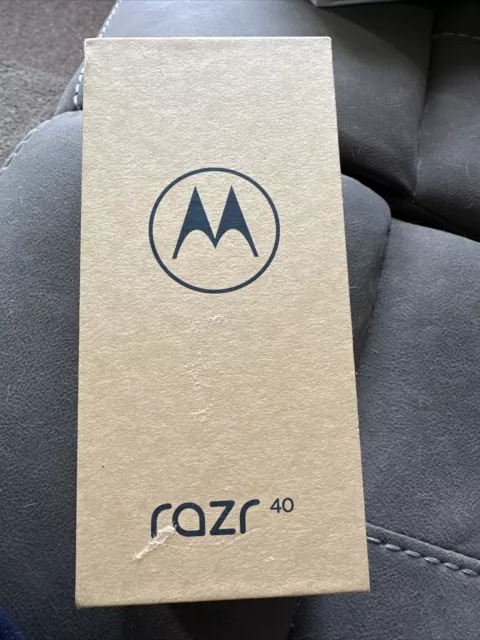 NEW MOTOROLA Razr 40 256GB unlocked 256GB Flip Sim Free UK Stock