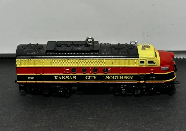 2010 Hallmark Ornament Lionel Kansas City Southern Locomotive Train No Box